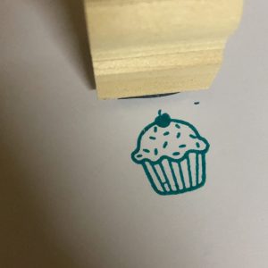 2cmx2cm wooden stamp - Cupcake