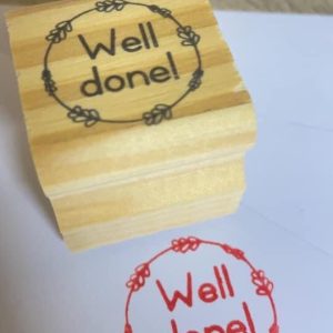 Well done! - 3cmx3cm wooden stamp