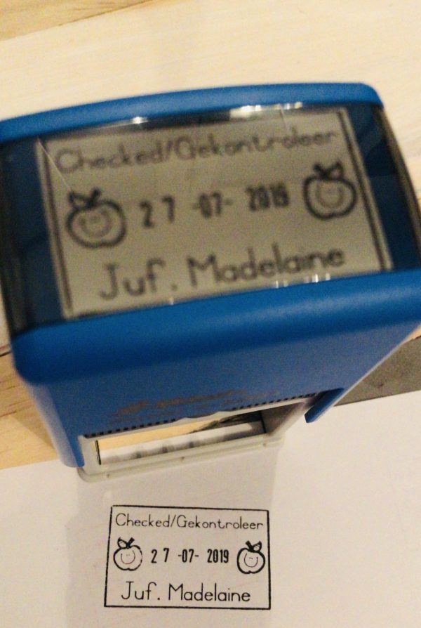 - Apples 24mmx41mm adjustable date stamp