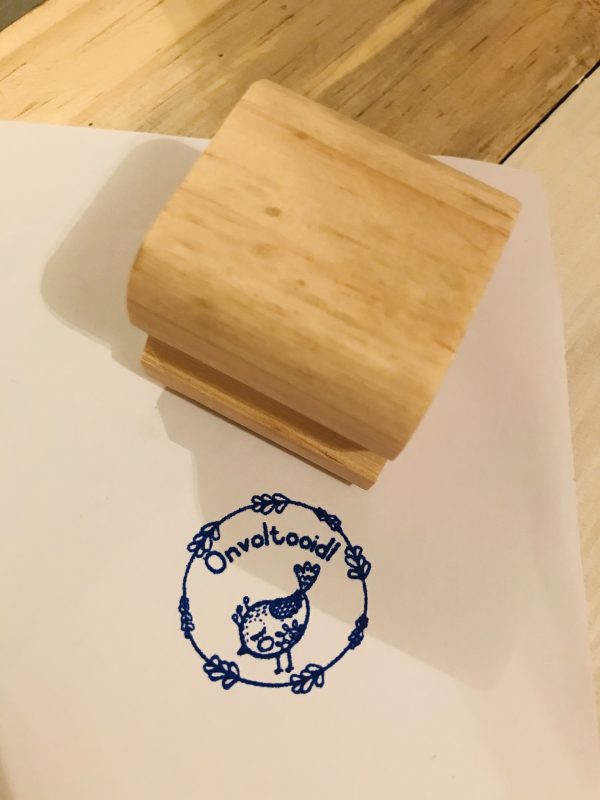 Onvoltooid voeltjie - 3cmx3cm hout blokkie