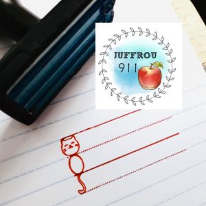 Feint&Margin cat with lines - Total size 25.5mm (Plastic handle stamp)