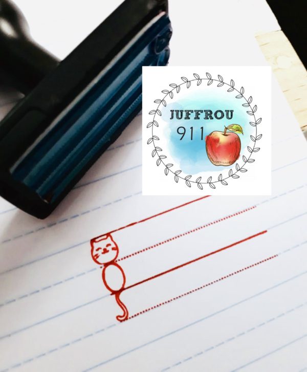 Feint&Margin cat with lines - Total size 25.5mm (Plastic handle stamp)