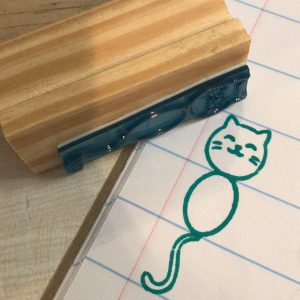 17mm wooden cat stamp - Total size 51mm