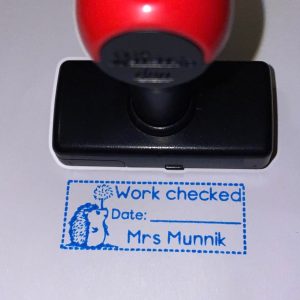 - Hedgehog 20mmx50mm plastic handle stamp
