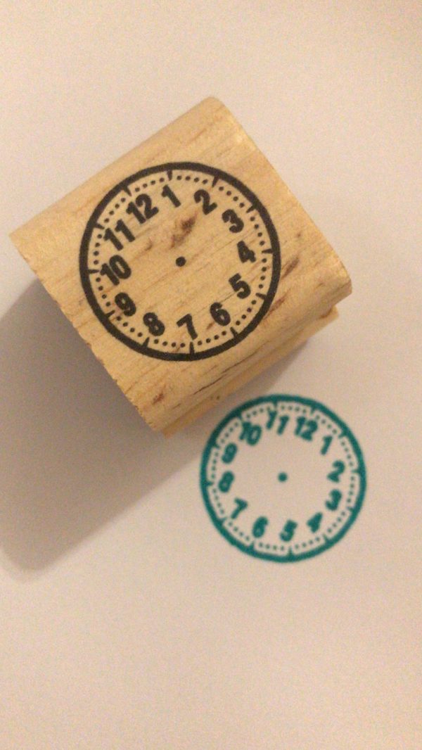Clock - 3cmx3cm wooden stamp