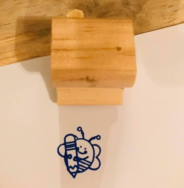 2cmx2cm wooden stamp - Bee Writing