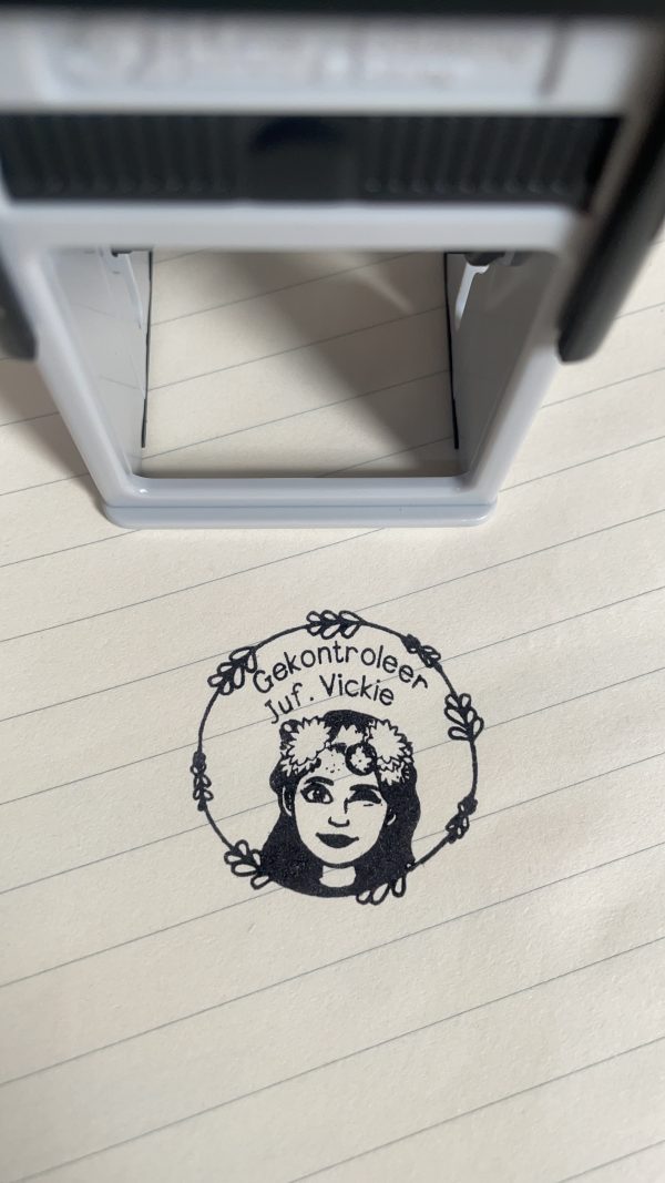Bitmoji - 32mmx32mm self inking stamp