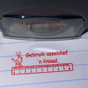 Gebruik asseblief n liniaal hasie -  14mmx38mm self inking stamp
