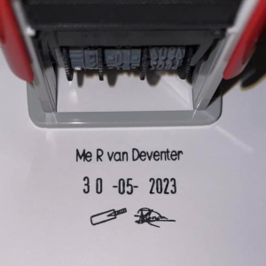 S302 18mmx25mm adjustable date stamp (Short wording only – Text size above date 5mm/Text size beneath date 5mm)