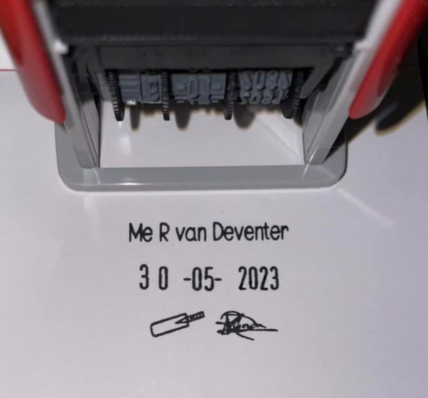S302 18mmx25mm adjustable date stamp (Short wording only – Text size above date 5mm/Text size beneath date 5mm)