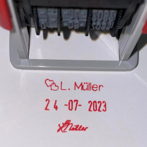 S302 18mmx25mm adjustable date stamp (Short wording only – Text size above date 5mm/Text size beneath date 5mm)