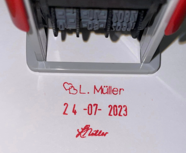 S302 18mmx25mm adjustable date stamp (Short wording only – Text size above date 5mm/Text size beneath date 5mm)