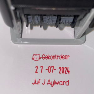 S302 18mmx25mm adjustable date stamp (Short wording only – Text size above date 5mm/Text size beneath date 5mm)