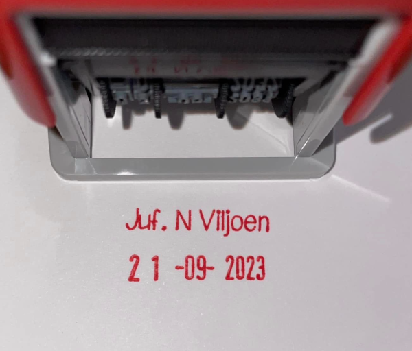 S302 10mmx25mm adjustable date stamp (Short wording only – Text size above date 5mm)