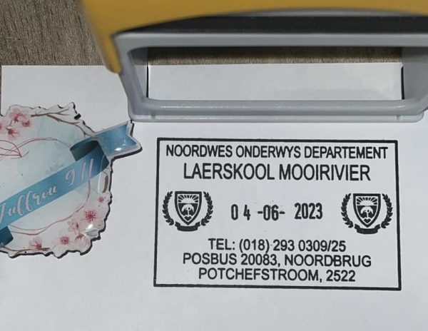 30mmx50mm adjustable date stamp - School logo and wording