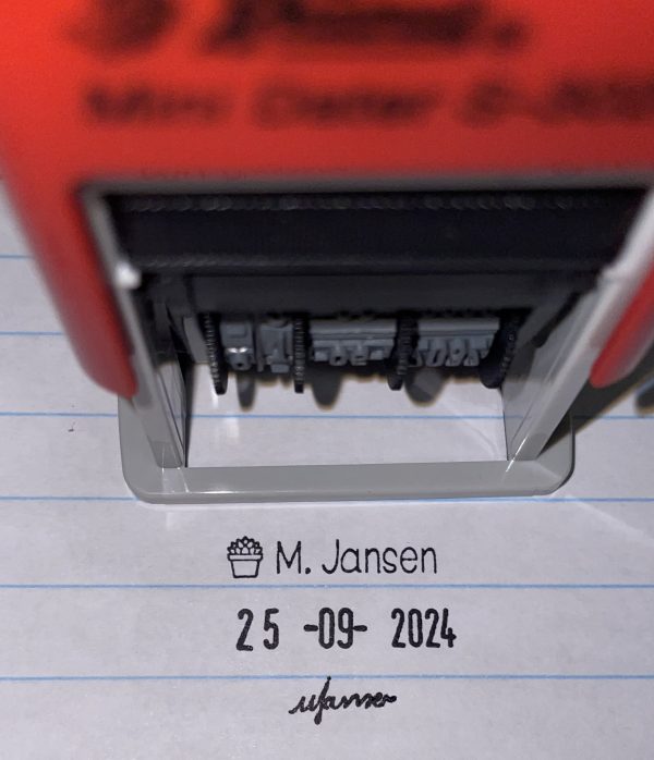 Cactus 18mmx25mm adjustable date stamp (Short wording only – Text size above date 5mm/Text size beneath date 5mm)