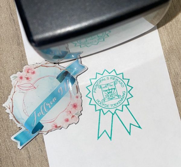 Hoofde toekenning/Principal reward 42mmx42mm self inking stamp
