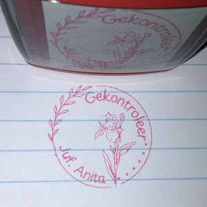 Iris 32mmx32mm self inking stamp